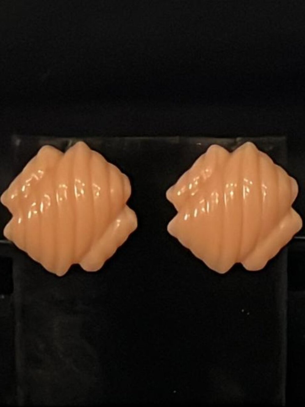 Peach Ribbed Cross Over Bands Earrings